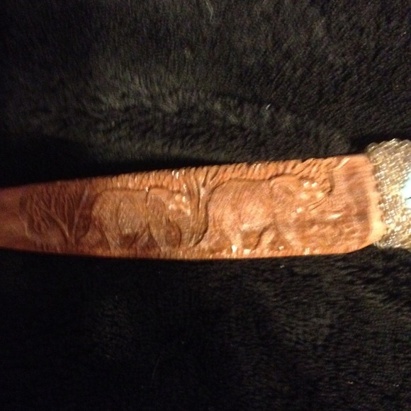 Hand carved from Europe - Picture 2 of 2