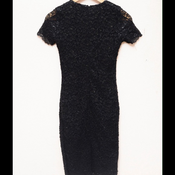 💵‼️⬇️PRICE REDUCED Vintage Bodycon Lace Dress - Picture 2 of 3