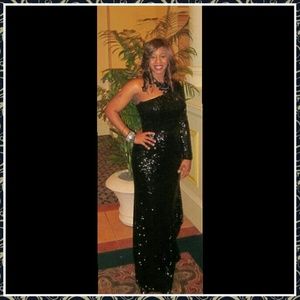 Beautiful Sequin Scala Gown!