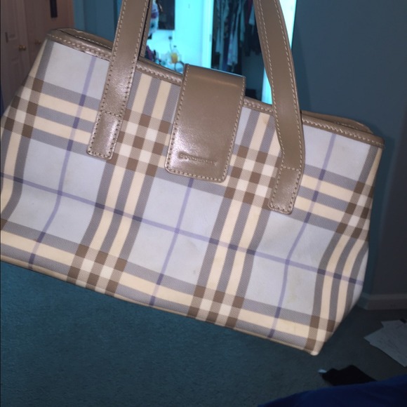 Burberry purse