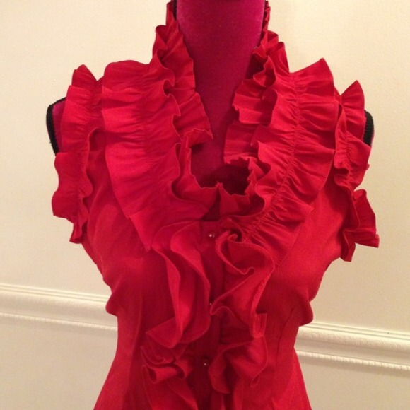 Gorgeous red ruffle top