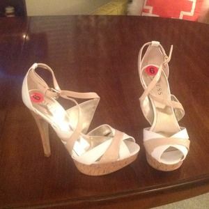 Guess nude and white patent pumps