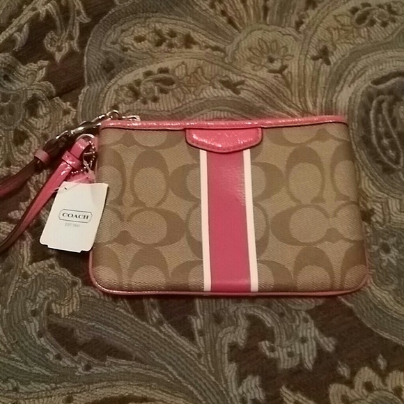 Coach  Wristlet