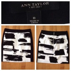 Ann Taylor Black/White Skirt