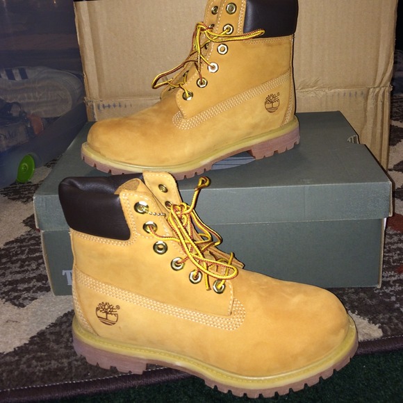 Timberlands - Picture 3 of 4