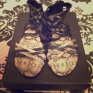 Black Gladiator Sandals💕!