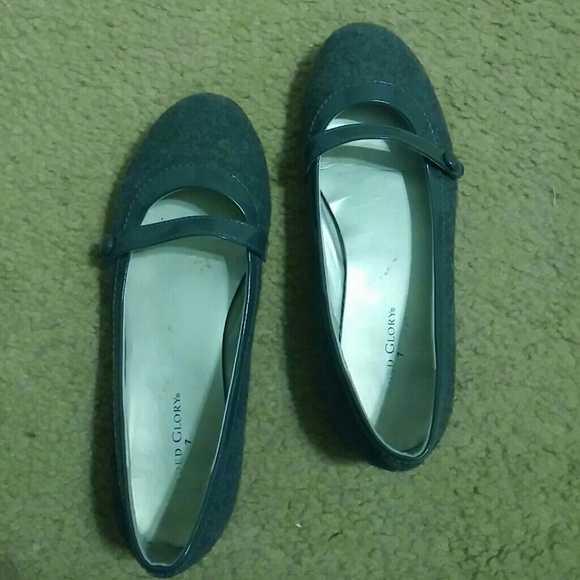 SAle!!!! Flats!!! $11