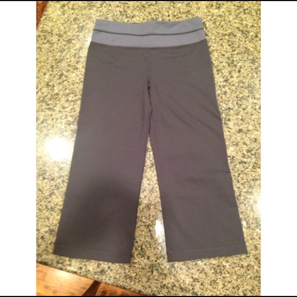 **SOLD**Yoga Crop Pants