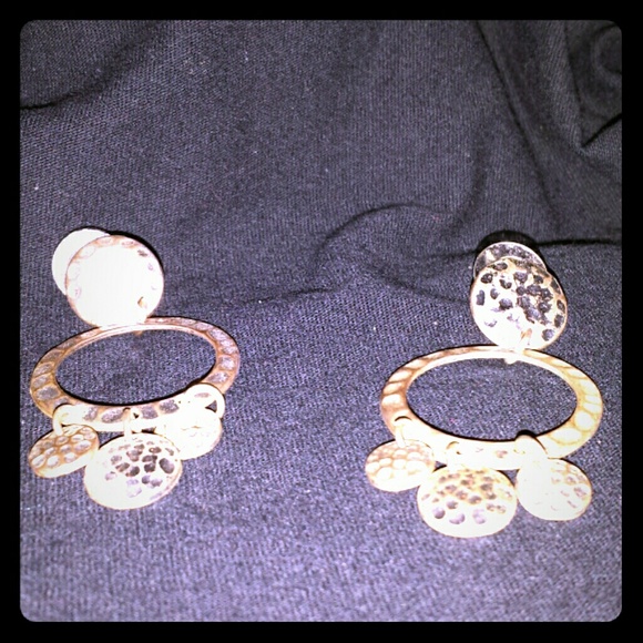Hammered silvertone earrings