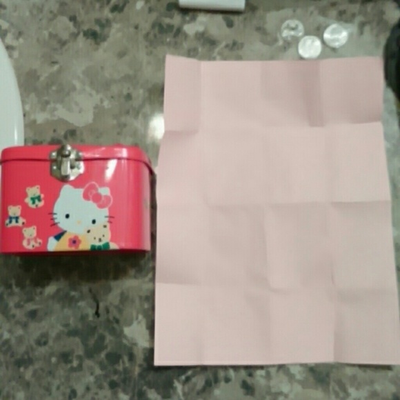 Hello Kitty Box - Picture 4 of 4