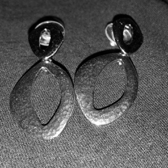 Gray and silvertone earrings