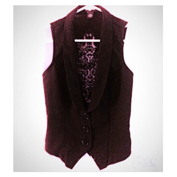 ⚡️SOLD⚡️Sheer back cross design vest - Picture 3 of 4