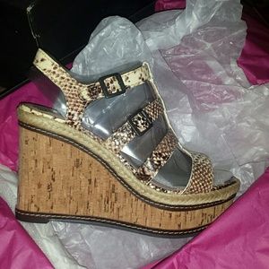Vince Camuto Serafina Wedge