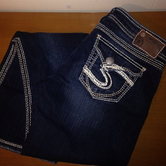 Buckle jeans