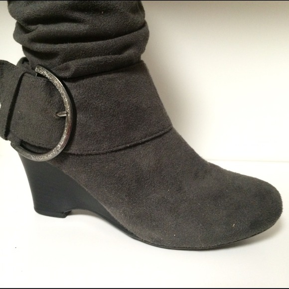 Slouchy Buckle Gray Boot