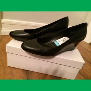 Cute black Calvin Klein dress shoes