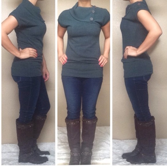 Forever 21 Tops - Green Buttoned Cowlneck Knit Sweater Top