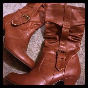 Tan chestnut brown heel boots
