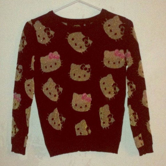 🚫SOLD🚫 Black & Gold Hello Kitty sweater!