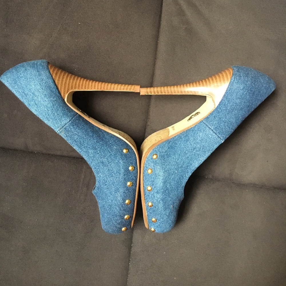 New Dollhouse Women's Jean studded Pumps