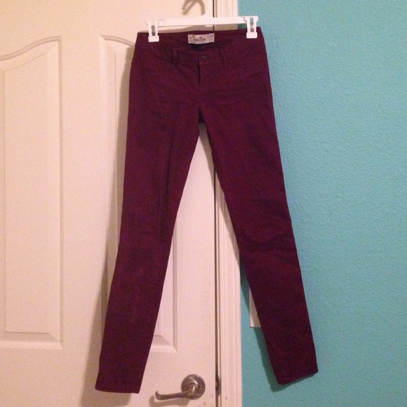 Super cute Burgundy Hollister jeggings!