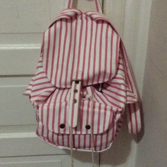 Trading!!!Nwt stripped backpack