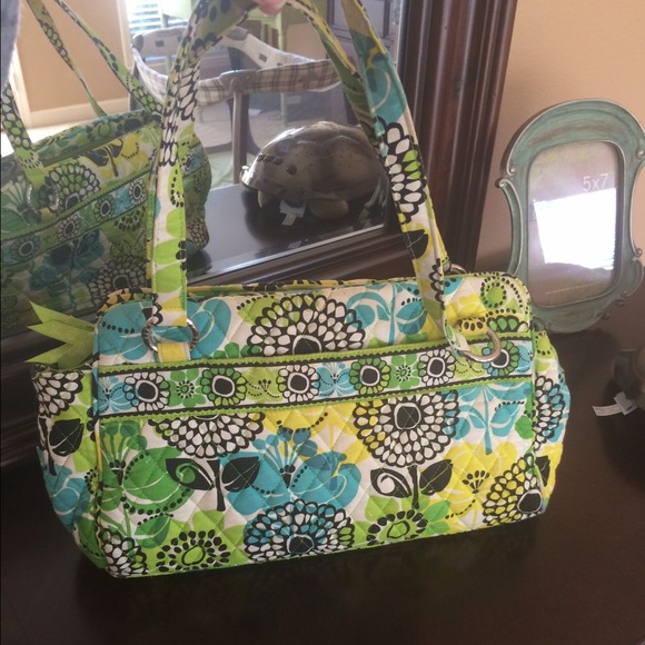 Vera Bradley Signature Medium size bag like new