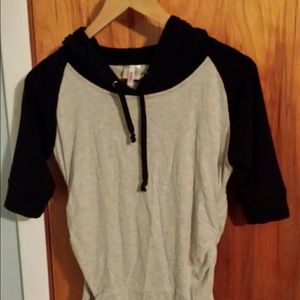 Hooded raglan tee