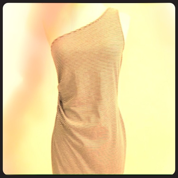 Asymmetrical Kardashian kollection dress!
