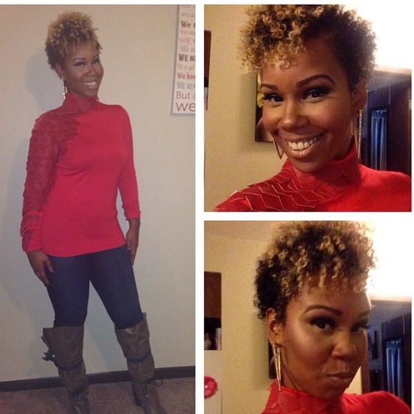 Tops - 💥SALE💥Faux leather sleeve top