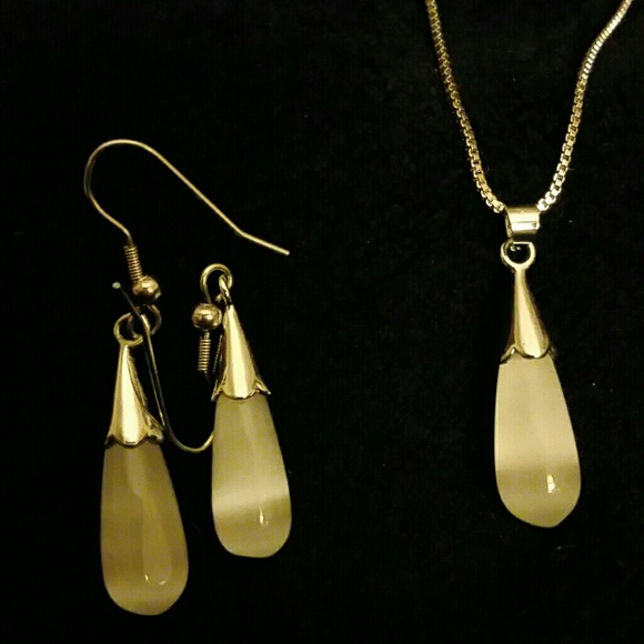 Sterling silver moon stome necklace and matching