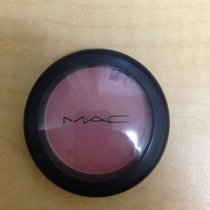 MAC Powder Blush