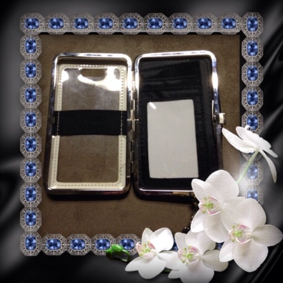 🌹NWOT NICE PHONE WRISTLET 🌹 - Picture 2 of 4