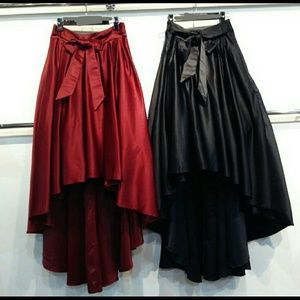 Satin skirt with bow in the front