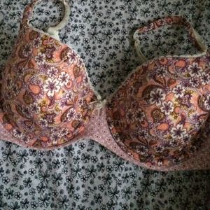 💛NWOT Victoria's Secret Bra💜