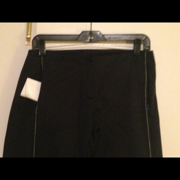 Capri Pants - Picture 4 of 4