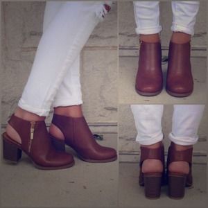 Sling back brown booties