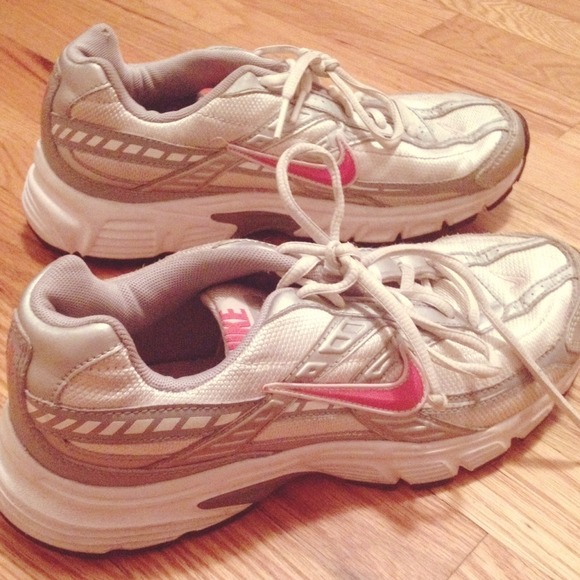 Nike white&pink sneakers