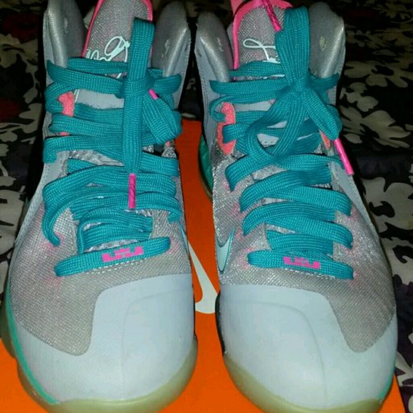 South beach lebron 9 size 4.5 - Picture 1 of 4