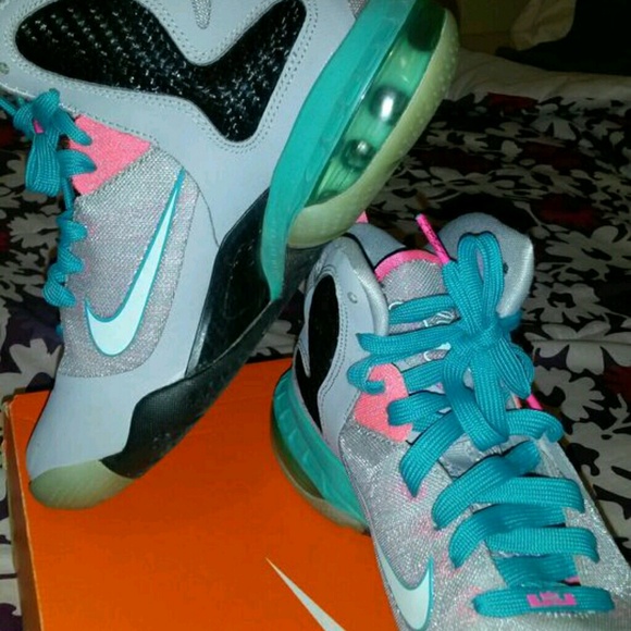 South beach lebron 9 size 4.5 - Picture 2 of 4