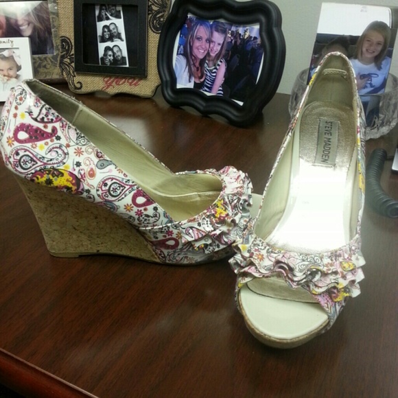 Steve Madden wedges