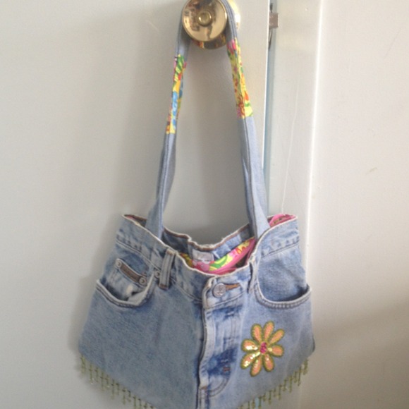 "Calvin Klein Jeans" zippered & lined handbag