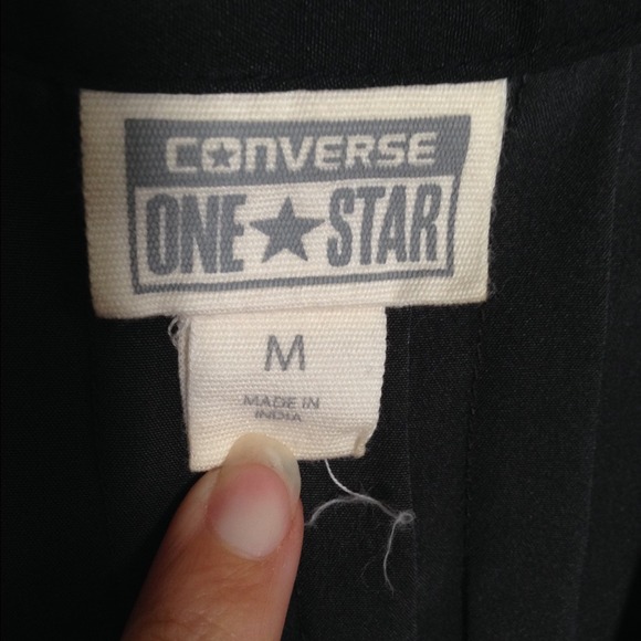 ✖️SOLD✖️ Gray Sleeveless Chiffon Converse Top - Picture 3 of 3