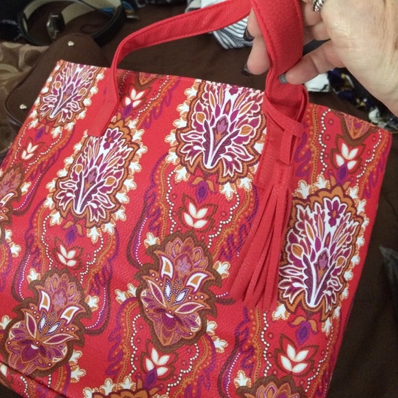Tote - Picture 1 of 2