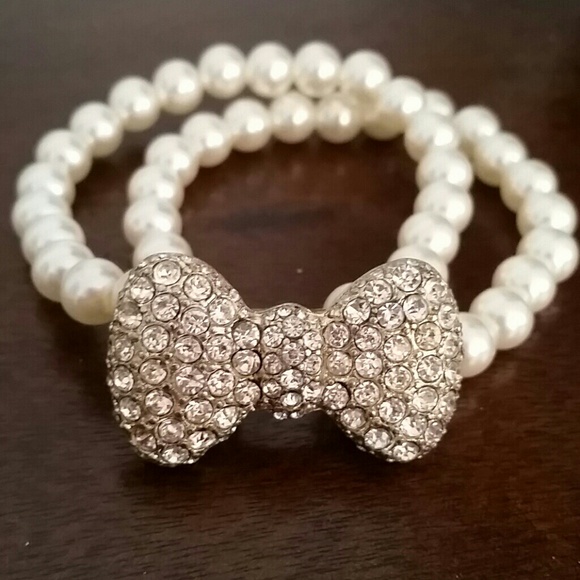 Pearl bracelet with bow - Picture 1 of 4