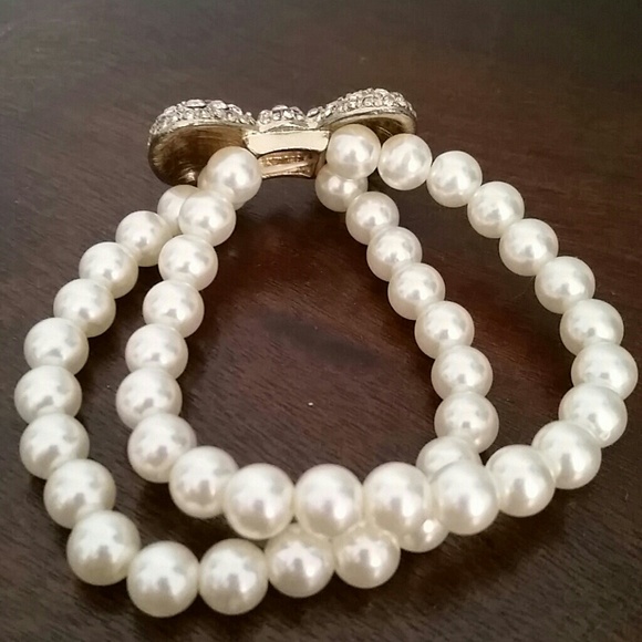 Pearl bracelet with bow - Picture 2 of 4
