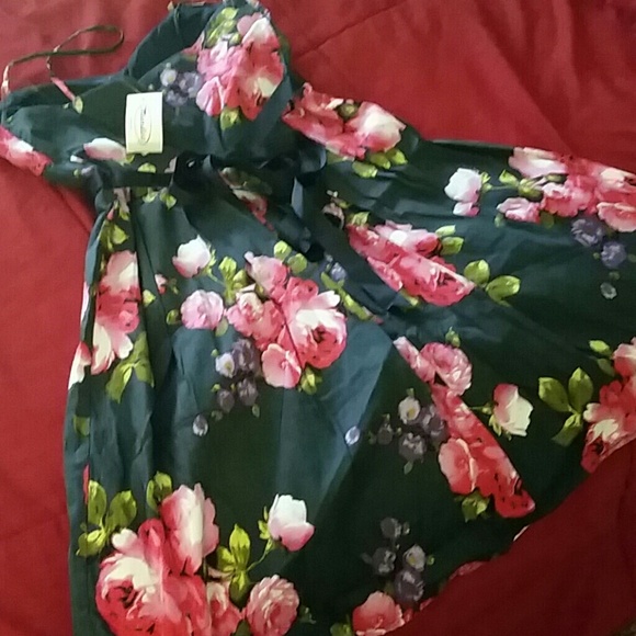 Floral Dress - Picture 3 of 4