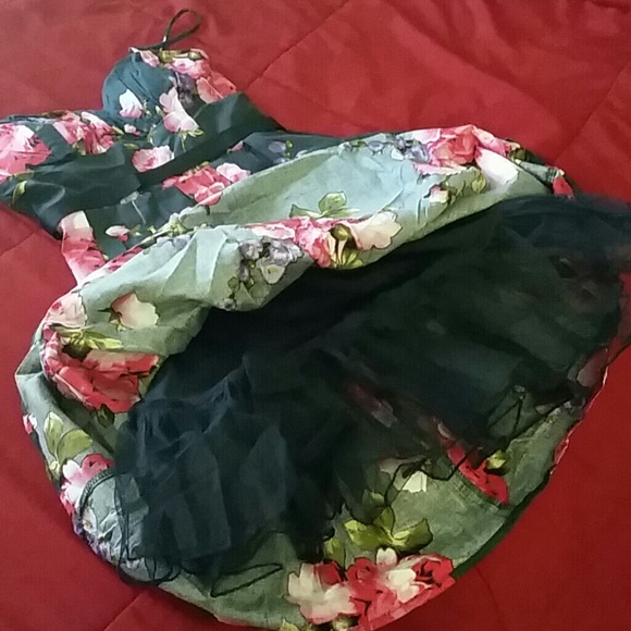 Floral Dress - Picture 4 of 4