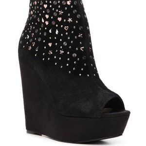 Sexy wedge ankle boot