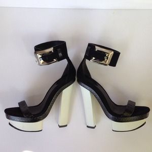 ❌SOLD❌Brian Atwood Braganca Platform Sandal